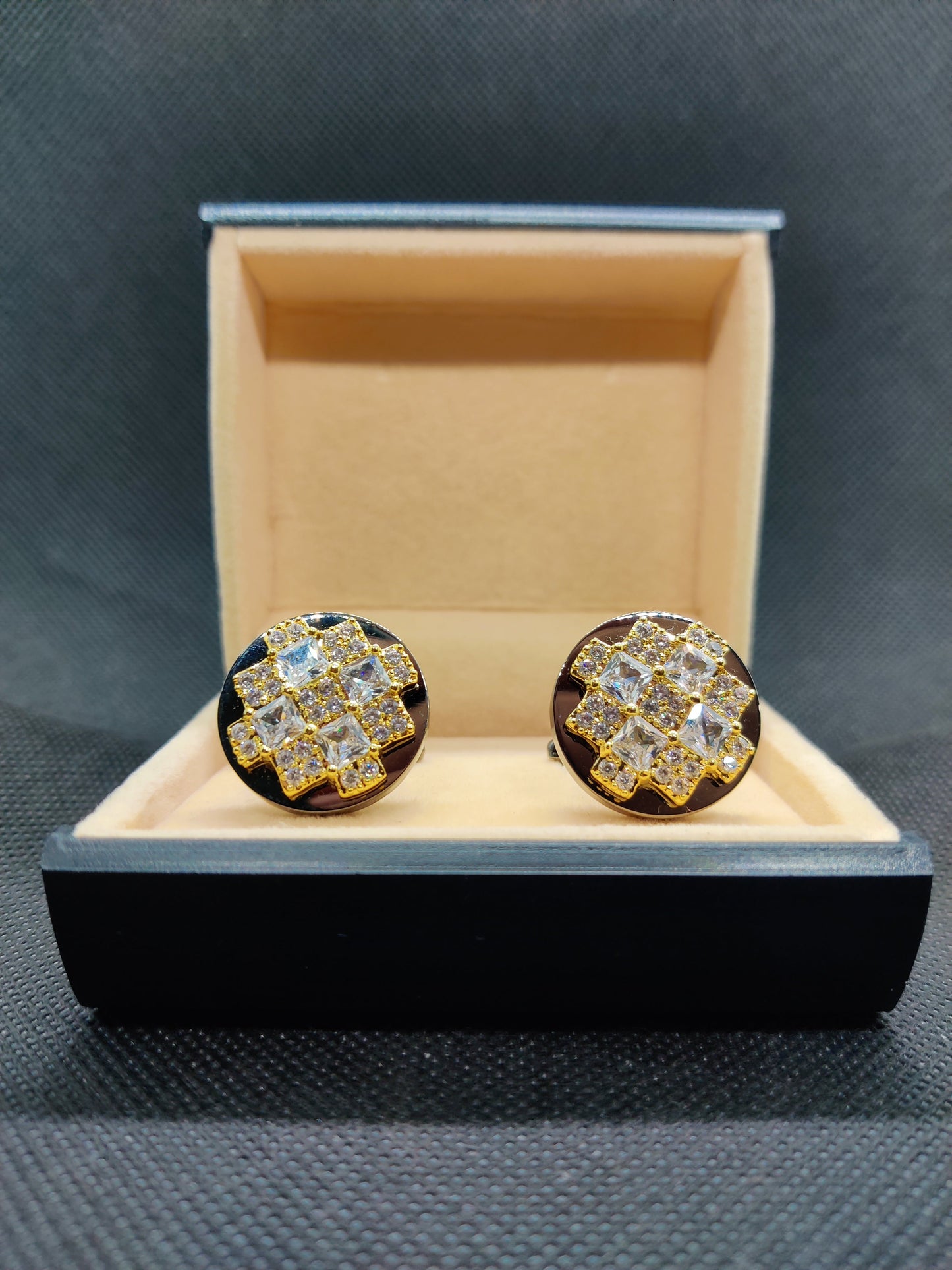 1 CARAT MATEALLIC GOLD CUFFLINKS (005)