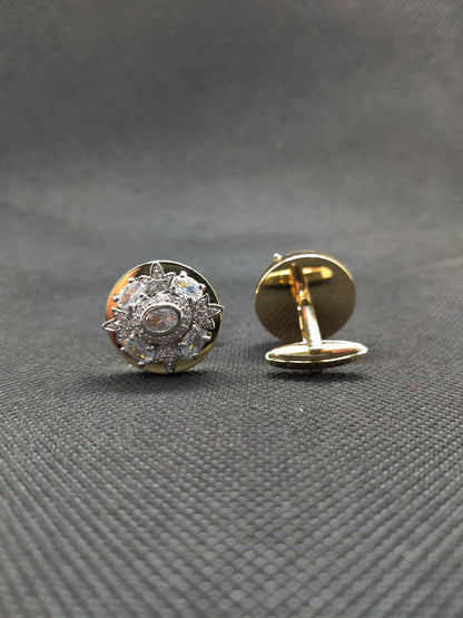1 CARAT GOLD CUFFLINKS (003)
