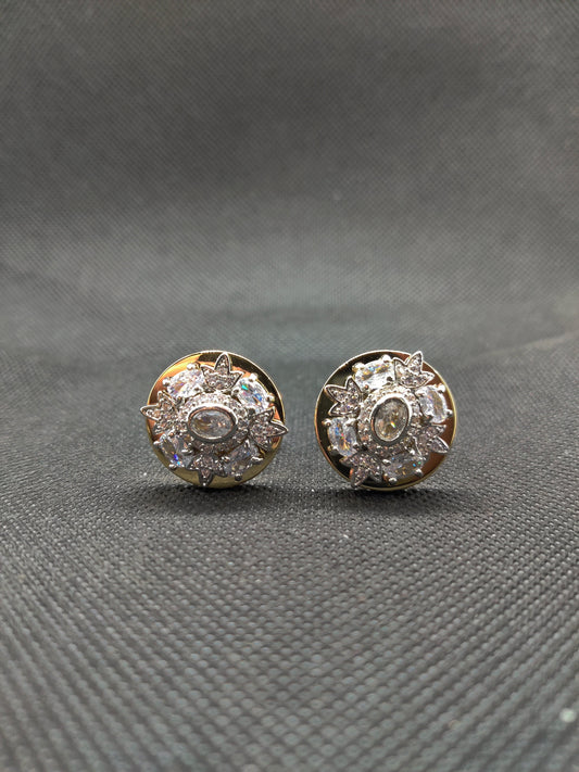 1 CARAT GOLD CUFFLINKS (003)